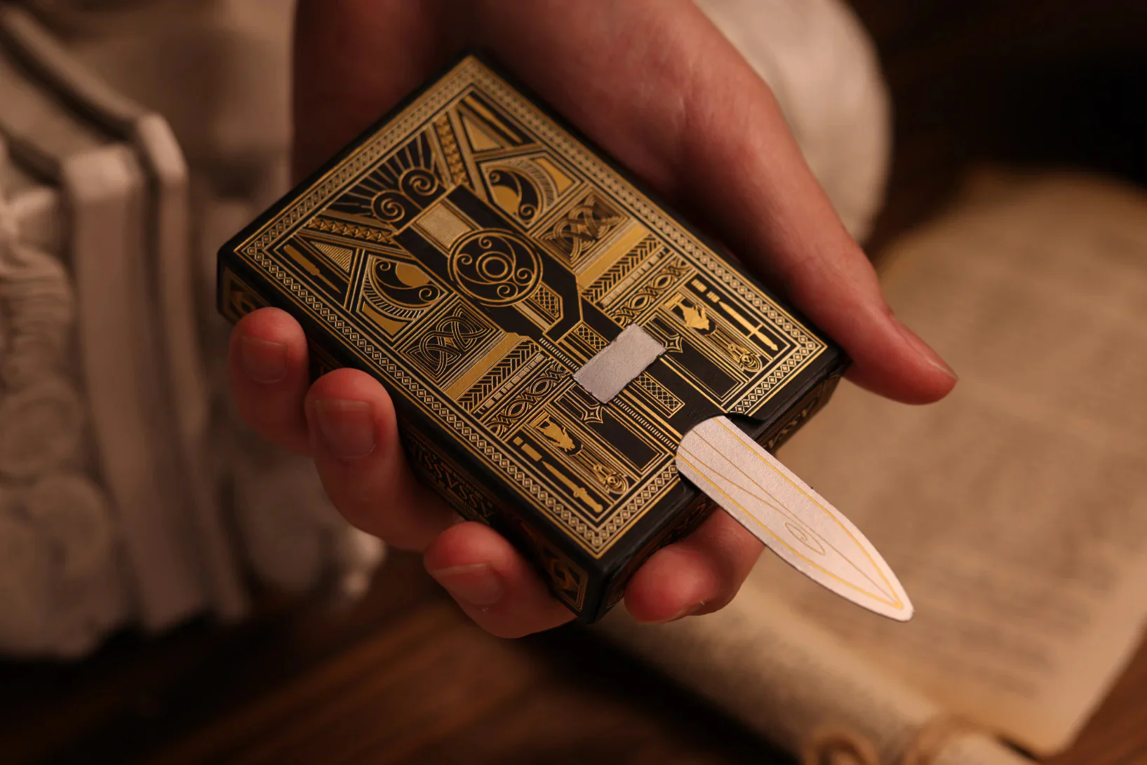 Assassin's Creed Legacy Ver. II Onyx Hidden Blade Edition Playing Cards by Room One - Image 4